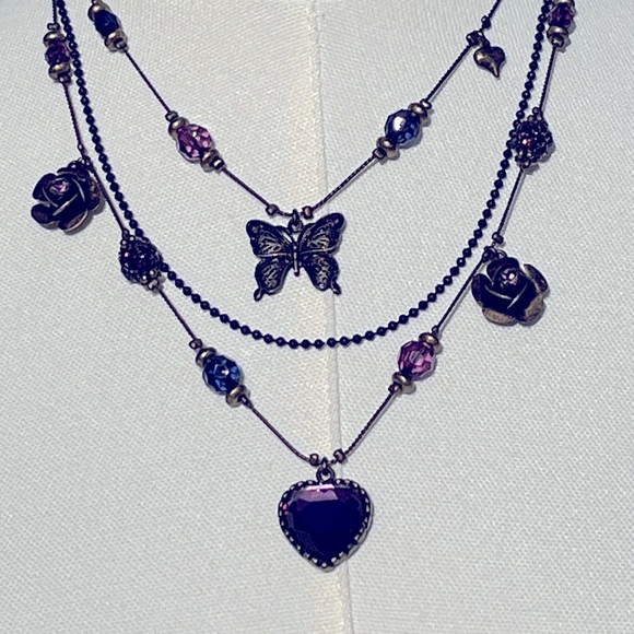 Betsey Johnson Y2K Vintage Hearts and Butterflies Necklace NWT - Picture 5 of 7